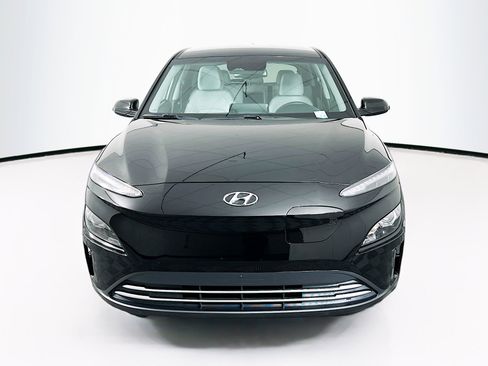 Used 2023 Hyundai Kona SE w/ Cargo Package image 2