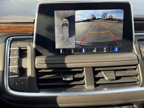 Used 2023 Chevrolet Suburban High Country image 23