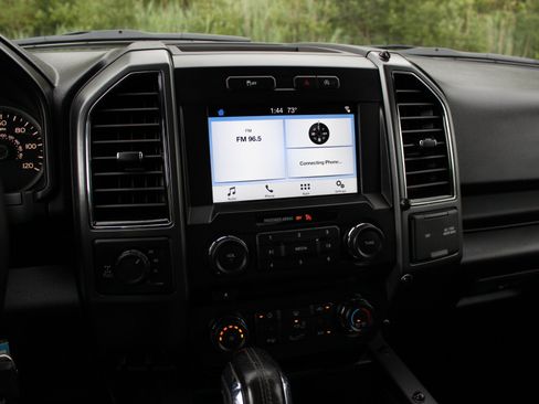 Used 2018 Ford F150 XLT w/ Equipment Group 302A Luxury AWD/4WD image 24