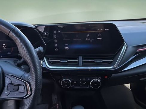 Certified 2024 Chevrolet Trax RS w/ Driver Confidence Package image 9