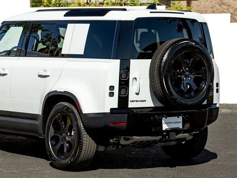 New 2026 Land Rover Defender 110 S AWD/4WD image 10