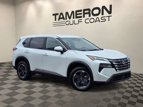 Used 2024 Nissan Rogue SV FWD image 1