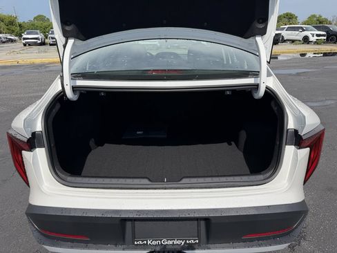 New 2026 Kia K4 EX FWD image 13
