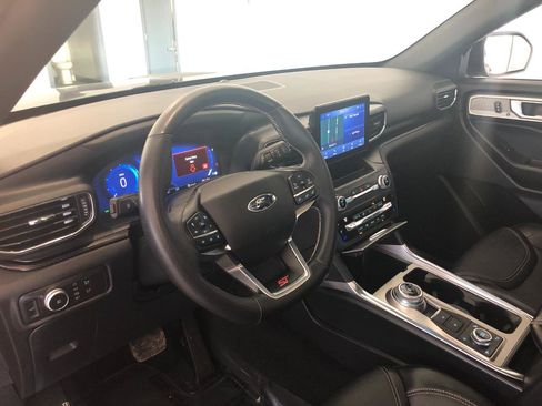 Used 2020 Ford Explorer ST image 11