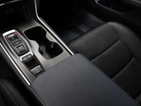 Used 2022 Honda Accord Sport image 17