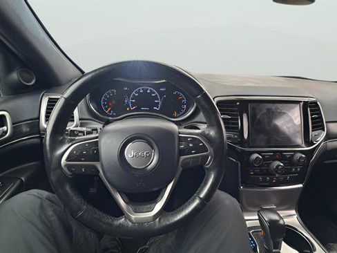 Used 2019 Jeep Grand Cherokee Limited AWD/4WD image 9