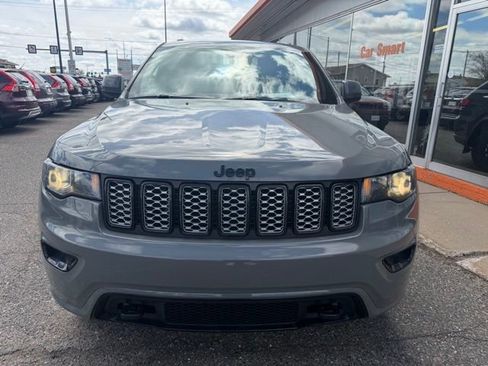Used 2021 Jeep Grand Cherokee Altitude AWD/4WD image 2