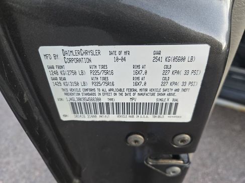 Used 2005 Jeep Liberty Renegade image 27