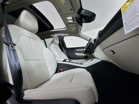 New 2026 Volvo XC40 B5 Plus w/ Protection Package Premier image 27