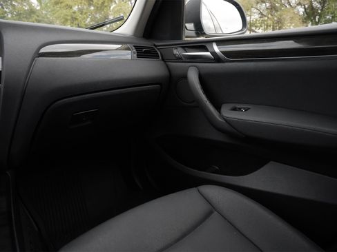 Used 2017 BMW X3 sDrive28i image 8