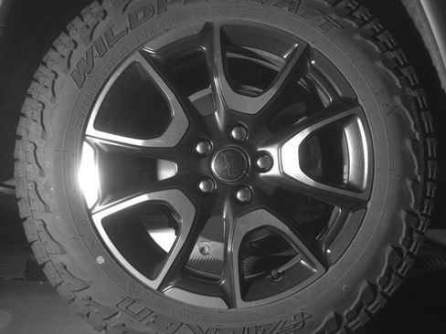 Used 2025 Jeep Compass Trailhawk AWD/4WD image 15