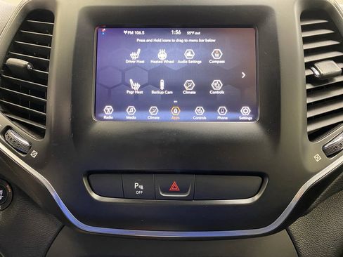 Used 2019 Jeep Cherokee Latitude Plus w/ Cold Weather Group image 35