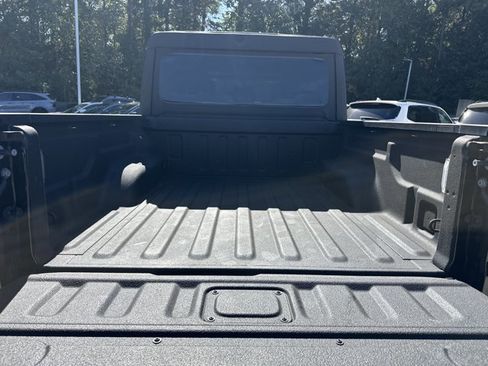 Used 2023 Jeep Gladiator Rubicon w/ Cold Weather Group image 25