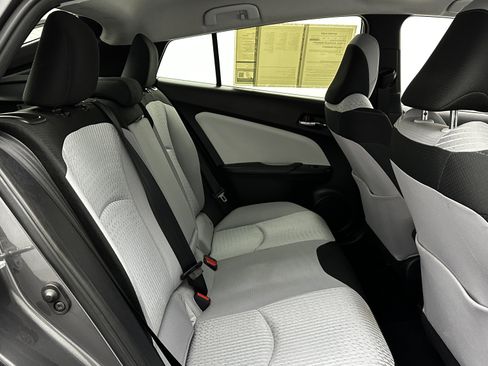 Used 2017 Toyota Prius Two w/ Prius Two Safety Plus Package image 29