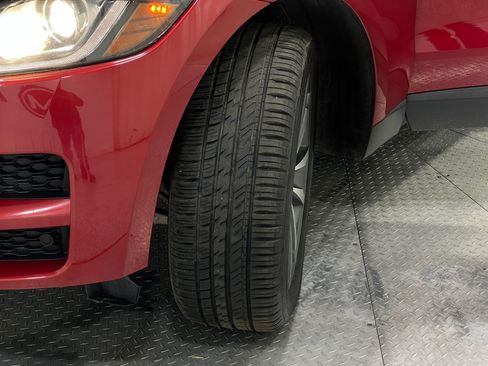 Used 2019 Jaguar F-PACE Prestige image 37