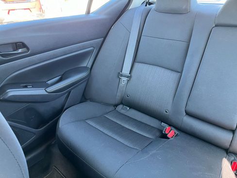 Used 2025 Nissan Altima 2.5 SV image 38