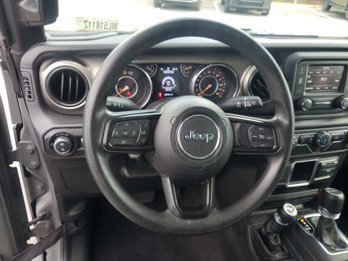Used 2021 Jeep Gladiator Sport AWD/4WD image 15