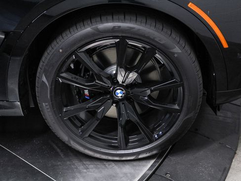 New 2026 BMW X7 M60i AWD/4WD image 9