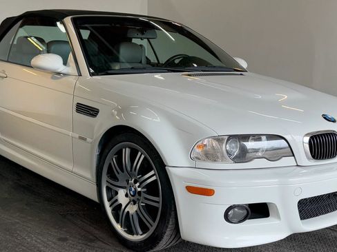 Used 2005 BMW M3 Convertible RWD image 2