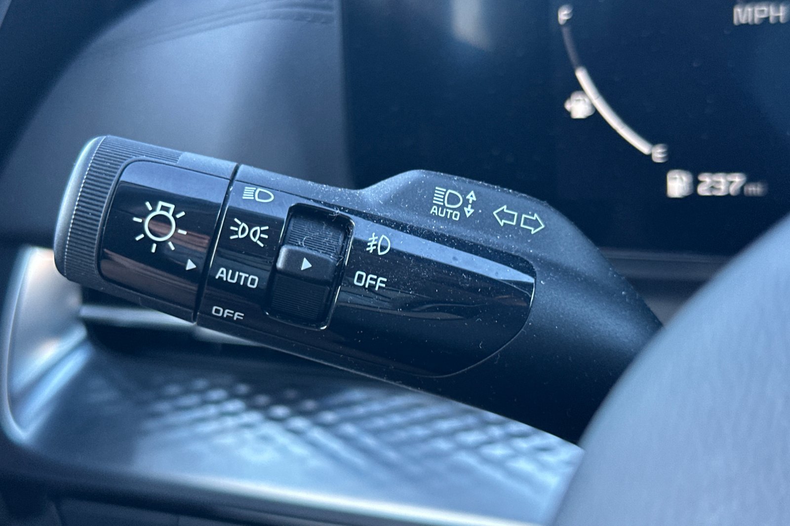 Used 2024 Kia Carnival SX Prestige FWD image 34