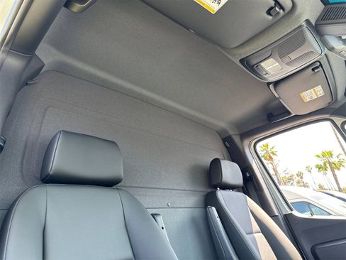 Used 2023 Mercedes-Benz Sprinter 3500 image 13