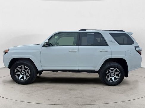 Used 2023 Toyota 4Runner TRD Off-Road Premium image 2