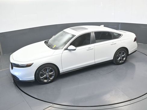 Used 2023 Honda Accord EX image 48