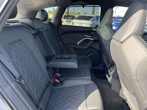 Used 2025 Audi SQ5 Premium Plus w/ Premium Plus Package AWD/4WD image 35