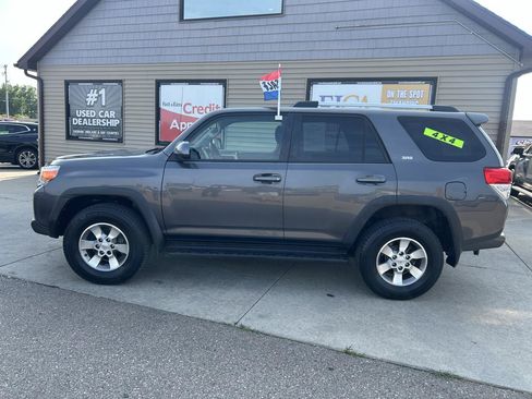 Used 2011 Toyota 4Runner Limited AWD/4WD image 8