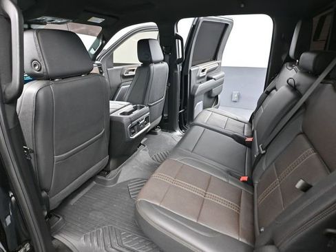 Used 2024 Chevrolet Silverado 3500 High Country w/ Technology Package image 46