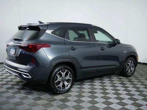 Certified 2023 Kia Seltos EX image 8