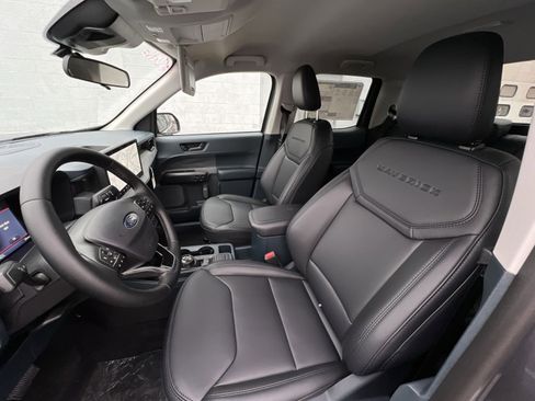 New 2026 Ford Maverick Lariat w/ Black Appearance Package image 13
