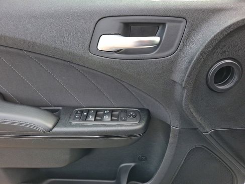 Used 2023 Dodge Charger SXT w/ Blacktop Package image 12