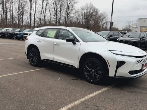 New 2026 Toyota Crown Signia Limited w/ Advanced Technology Package image 2