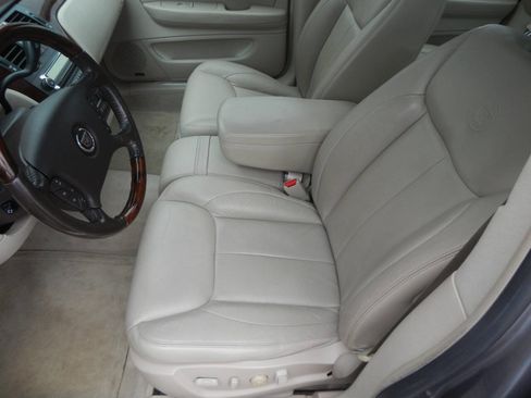 Used 2007 Cadillac DTS Luxury II FWD image 26