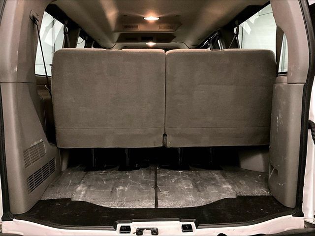 Used 2018 Chevrolet Express 3500 LT w/ LT Preferred Equipment Group RWD image 34