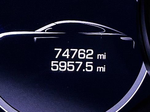 Used 2018 Porsche Panamera image 37