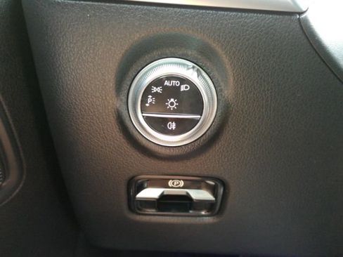 Used 2023 Mercedes-Benz C 300 Sedan image 32