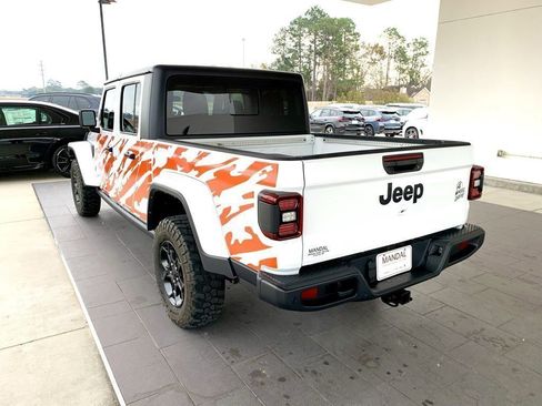Used 2023 Jeep Gladiator Willys image 7