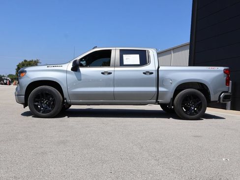 Used 2025 Chevrolet Silverado 1500 Custom w/ LPO, Dark Essentials Package AWD/4WD image 2