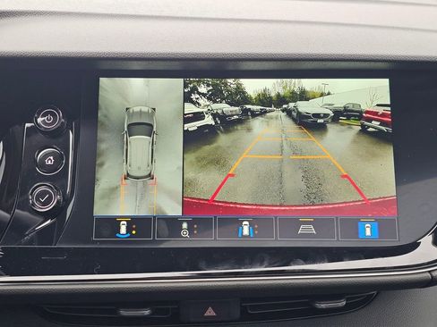Used 2023 Buick Envision Avenir AWD/4WD image 31