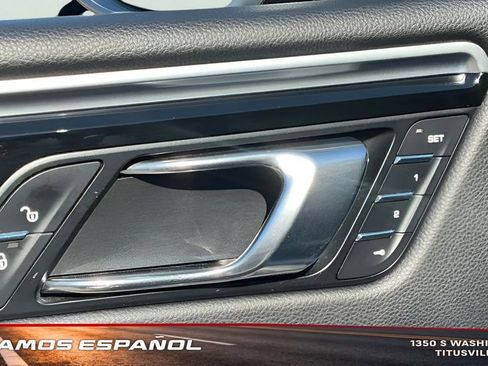 Used 2018 Porsche Macan Sport Edition image 32