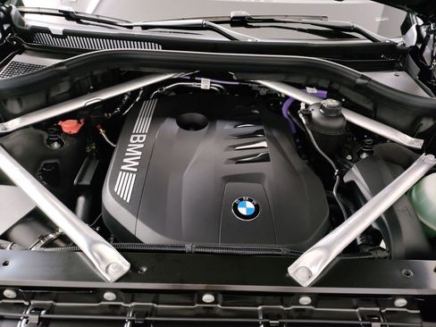 Used 2026 BMW X7 xDrive40i w/ M Sport Package image 25