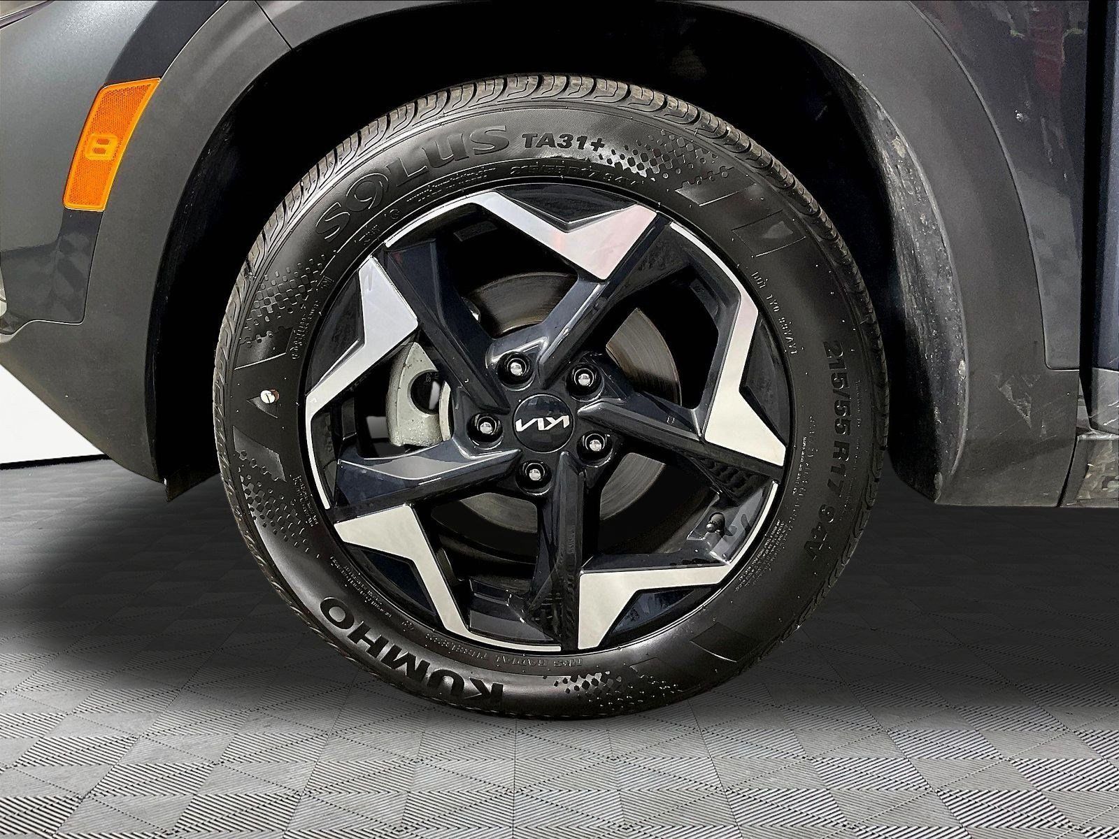 Certified 2025 Kia Seltos S FWD image 33
