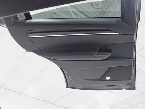 Used 2023 Tesla Model X image 36