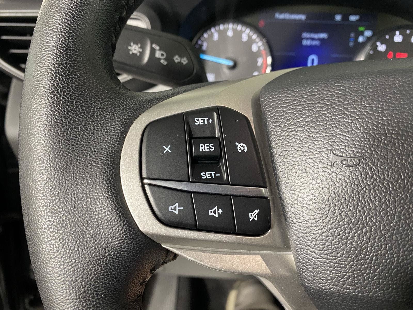 Used 2024 Ford Explorer XLT AWD/4WD image 20