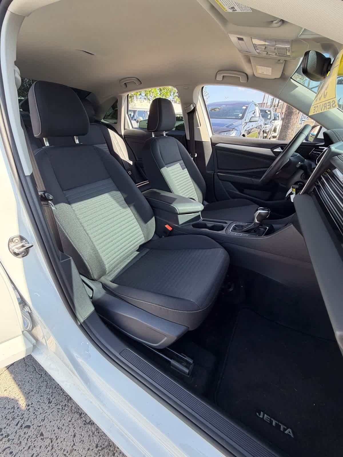 Used 2025 Volkswagen Jetta S FWD image 11
