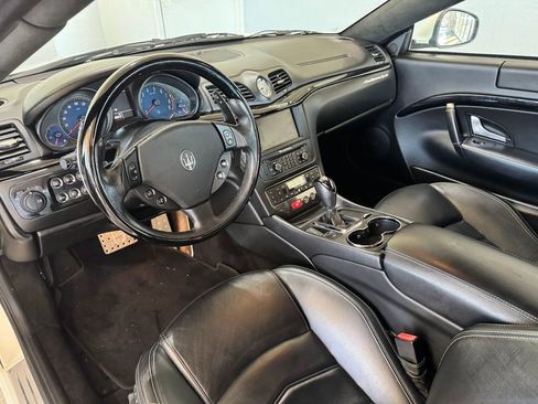 Used 2014 Maserati GranTurismo Sport image 9