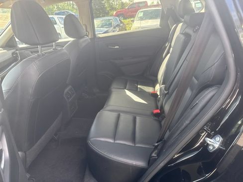 Used 2024 Nissan Rogue SL AWD/4WD image 5