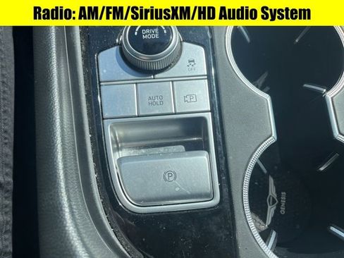 Used 2023 Genesis G70 2.0T AWD/4WD image 8
